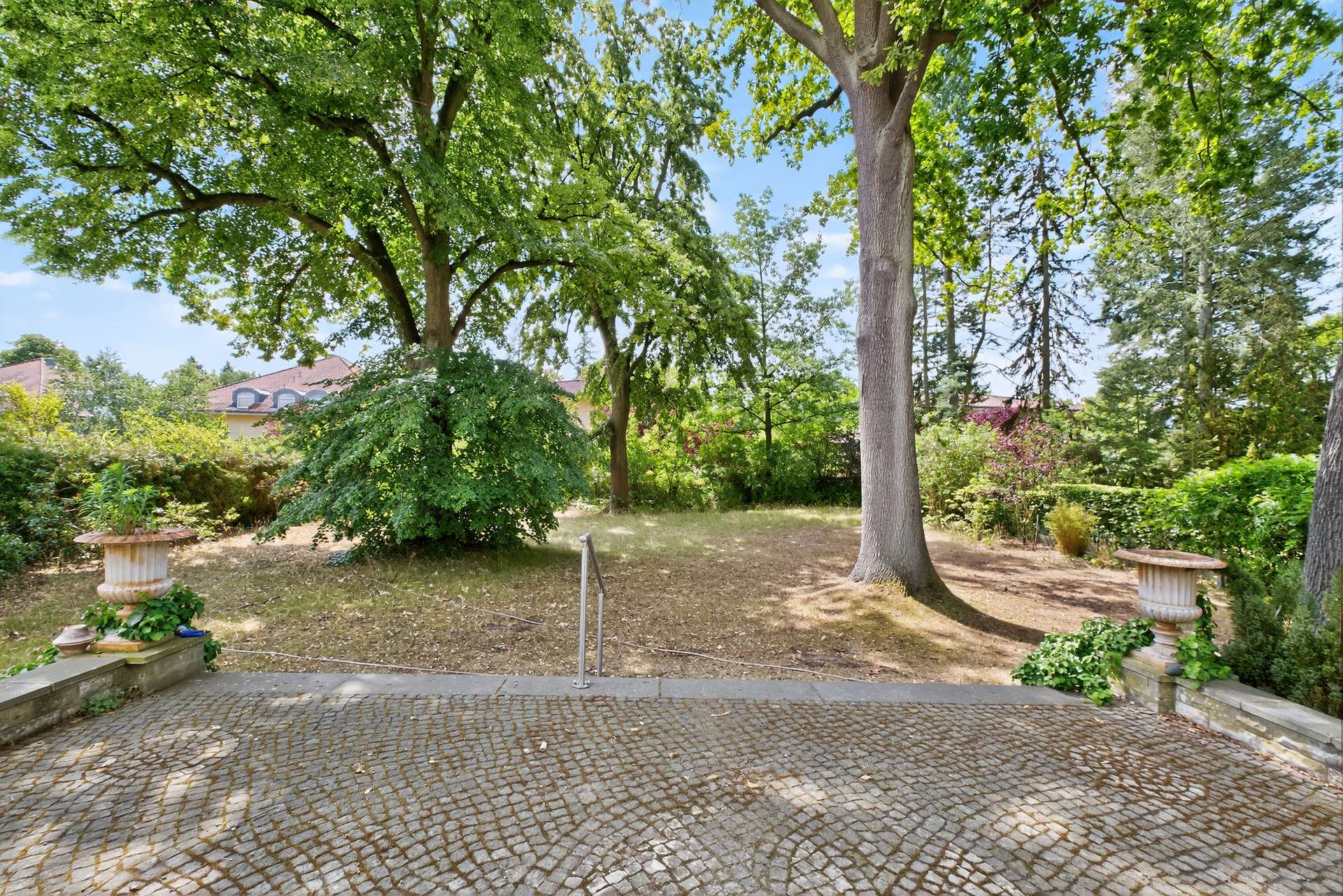 Blick-in-den-Garten-SZ264-1