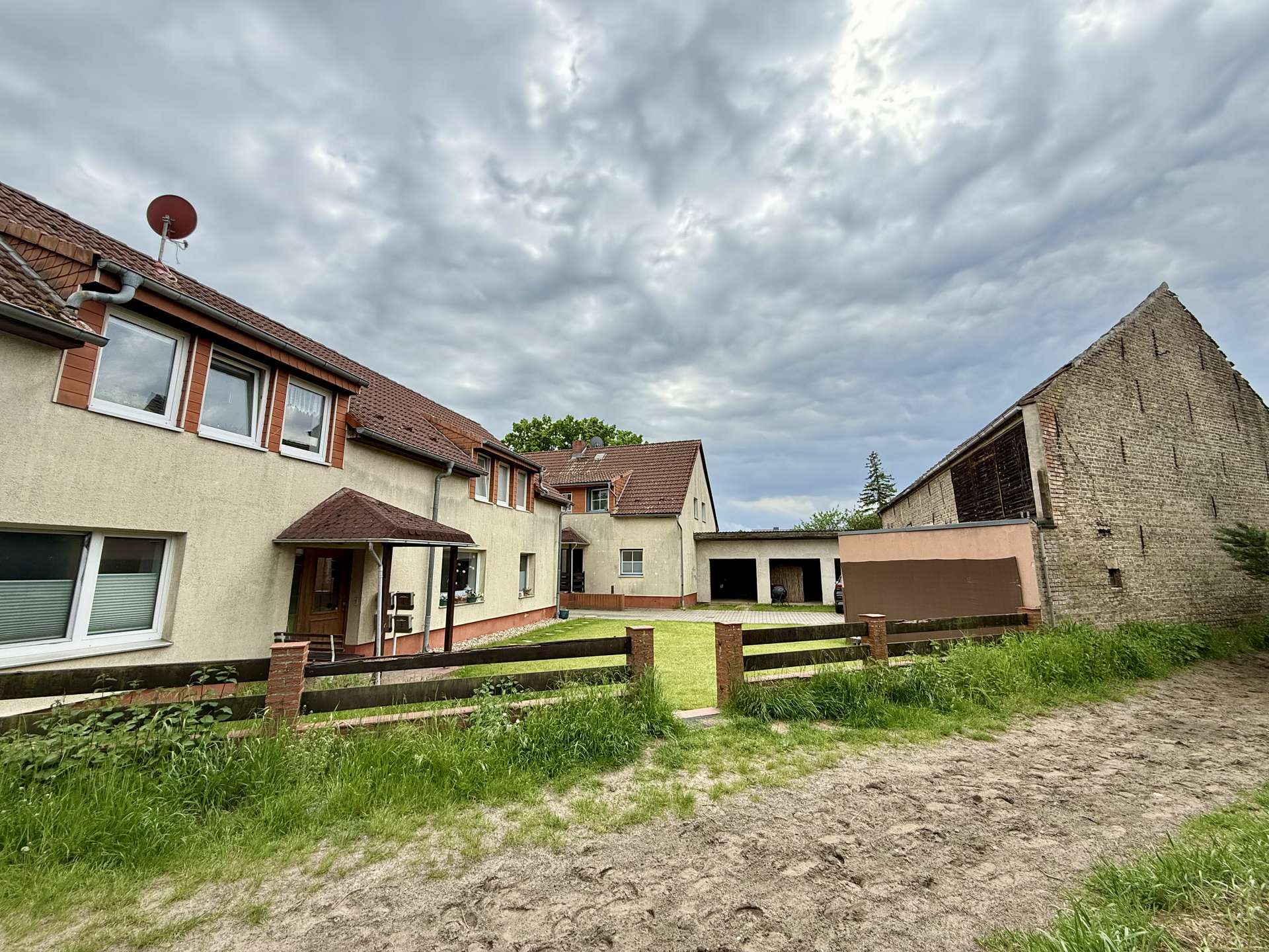 Dreiseitenhof-Trebbin-SZ293