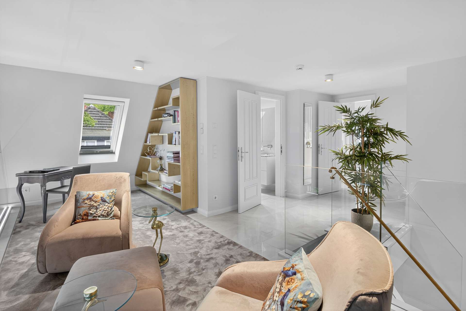 Galerie-mit-Einbauten-SZ275