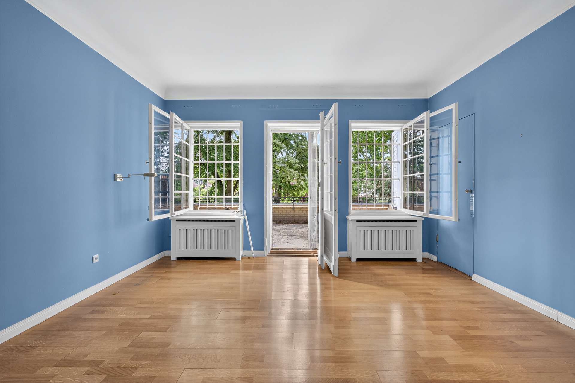 Schlafzimmer-zum-Balkon-SZ264-1