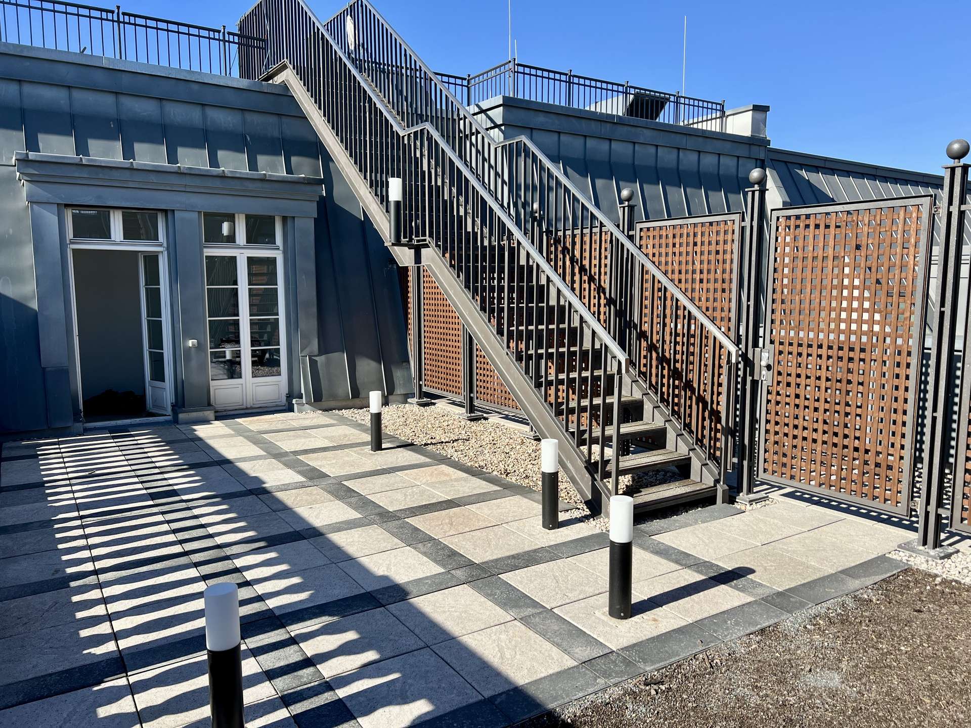 Aufgang-aussen-SZ327