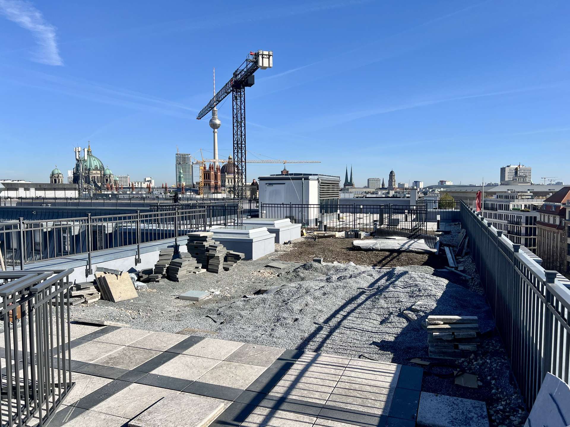 Dachterrasse-in-Fertigstellung-SZ327